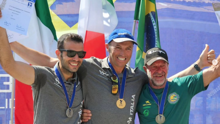 Alvaro Sandoli “NeNe”, 3º colocado no Mundial de Asa Delta na Macedônia e equipe brasileira 3º por Nação.